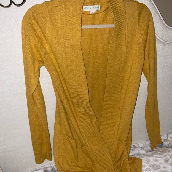 Staring at stars yellow cardigan with pockets SMALL. SWEATER w pockets - Picture 3 of 12